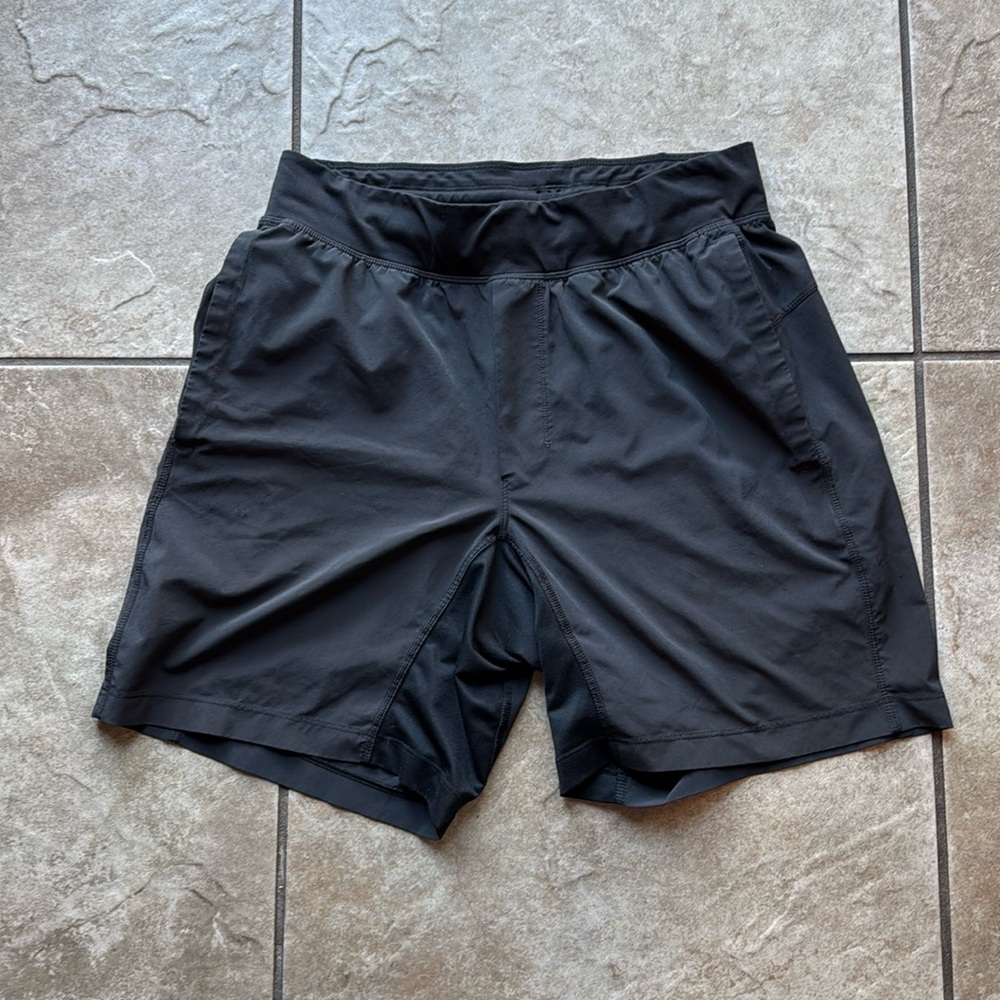 Lululemon Mens Running Yoga Shorts 7”